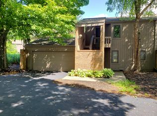 5270 Coppertree Ln, Columbus, OH 43232