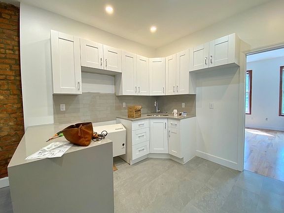 3rd image of 764 Washington Ave #3