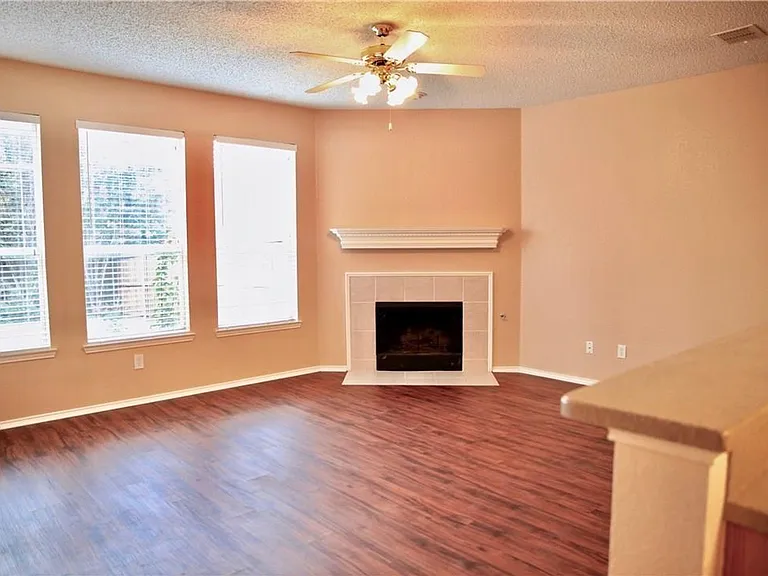 1427 Autumnmist Dr — Photo 15