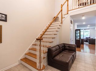 6 Clearwater Ct, Beacon, NY 12508