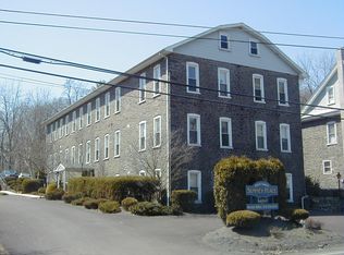3183 Main St APT 3, Green Lane, PA 18054