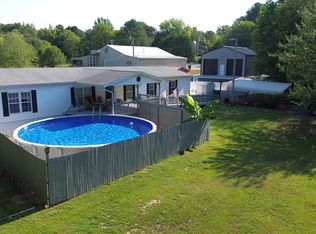 40 Lynn Ln, Big Sandy, TN 38221