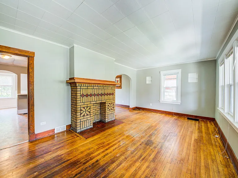 1121 Bellaire Ave — Photo 21