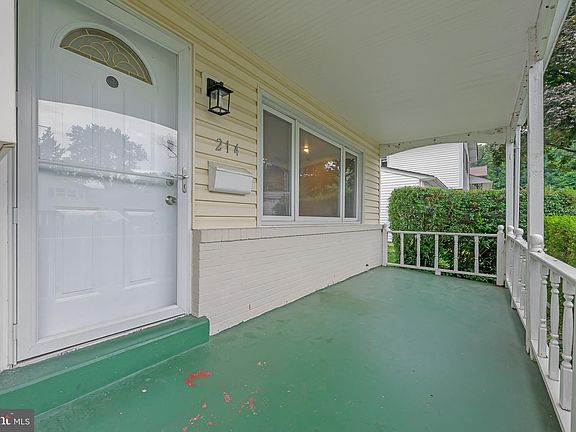 2nd image of 214 S Avon Dr