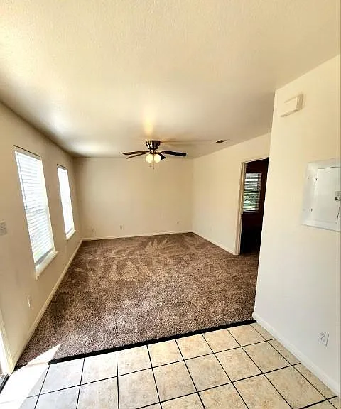 519 W Hutchison St #C — Photo 6