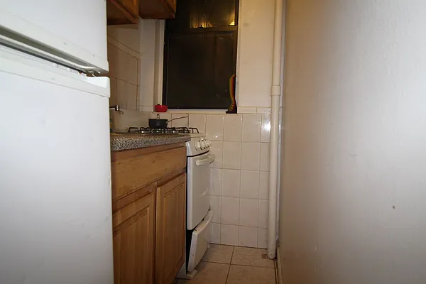 Rented by J Misrahi Realty Corp | media 34