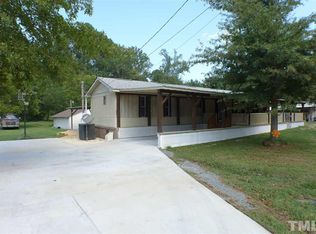 135 Agnes Ln, Dunn, NC 28334