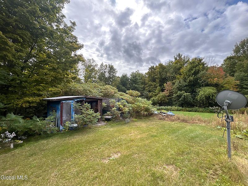 3rd image of 122 New Hague Road