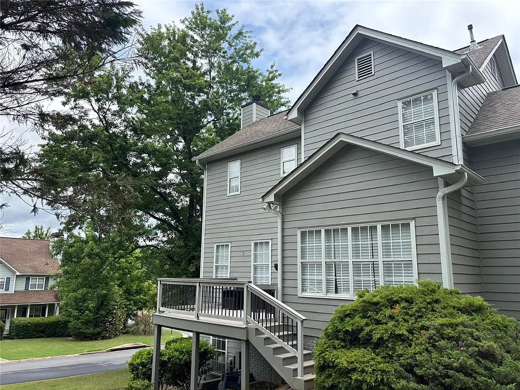 4 bed, 3.5 bath, 2394 sqft, $3,550 — Photo 4