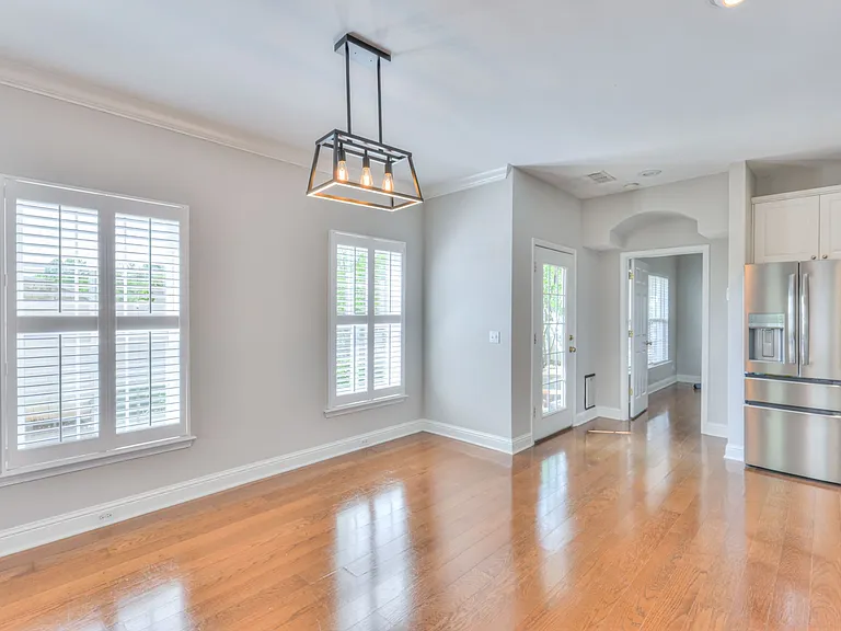 2111 Gold Valley Dr — Photo 9