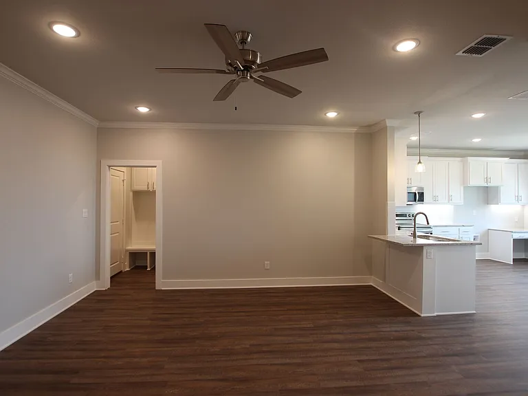 715 Freedom Way — Photo 12