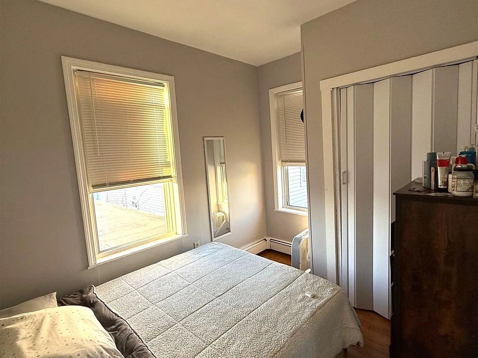 3 bed, $4,000 — Photo 4