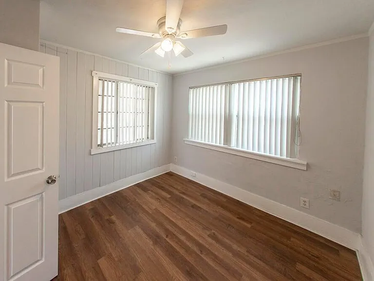 4116 Virginia Ter — Photo 17