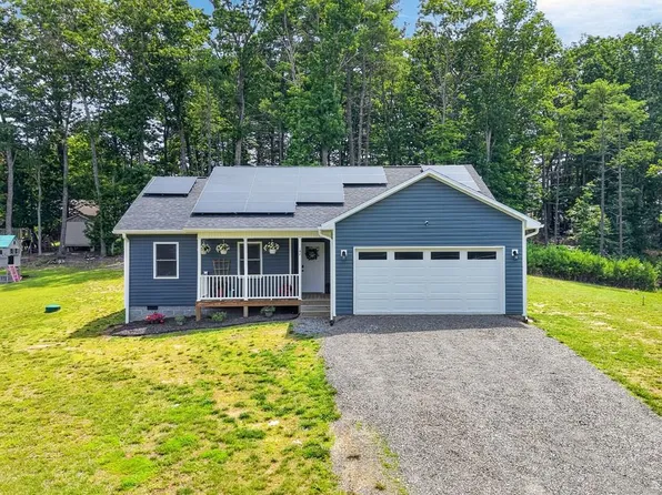 192 Lonesome Dove Dr, Woodlawn, VA 24381
