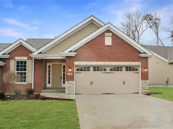 2905 Strawberry Ridge Dr, Arnold, MO 63010