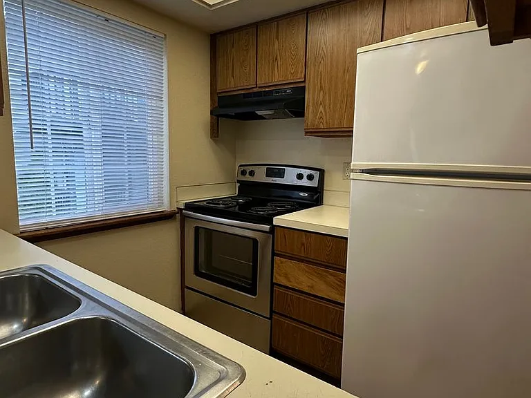 2342 Main St — Photo 6