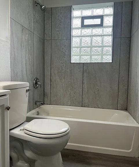 411 Wesley Ave — Photo 13