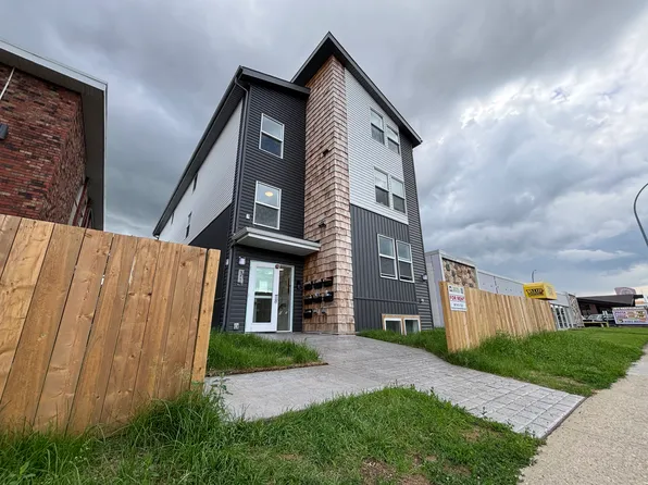3611 118th Ave NW #201, Edmonton, AB T5W 0Z3