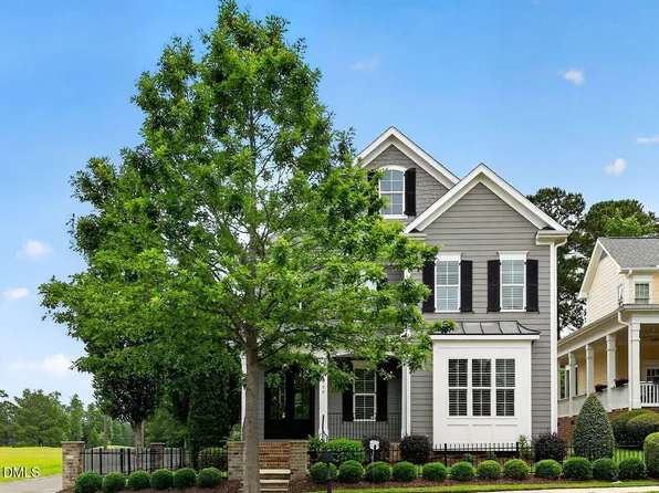1920 Green Oaks Pkwy, Holly Springs, NC 27540