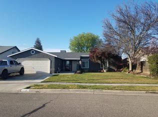 1944 W Merritt Ave, Tulare, CA 93274