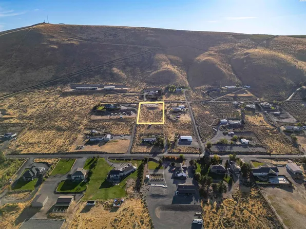 57691 N 339th Pr NE, Benton City, WA 99320