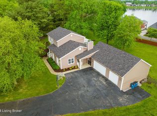 1900 Oriole Pl, Prospect, KY 40059