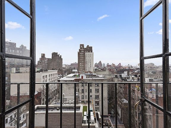 4th image of 1 Christopher St APT 10A