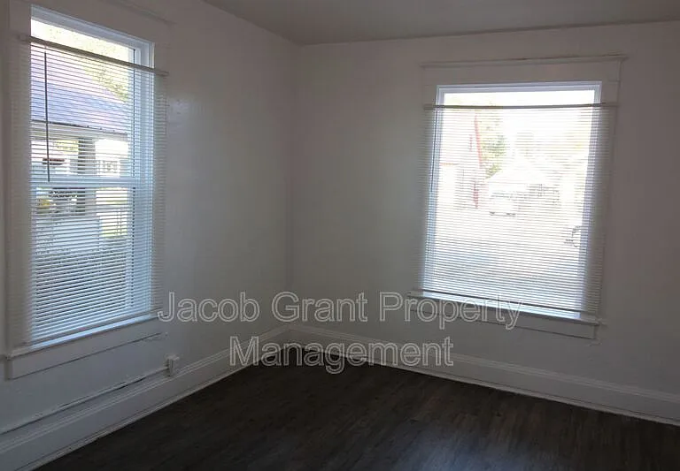 307 H St #1 — Photo 2