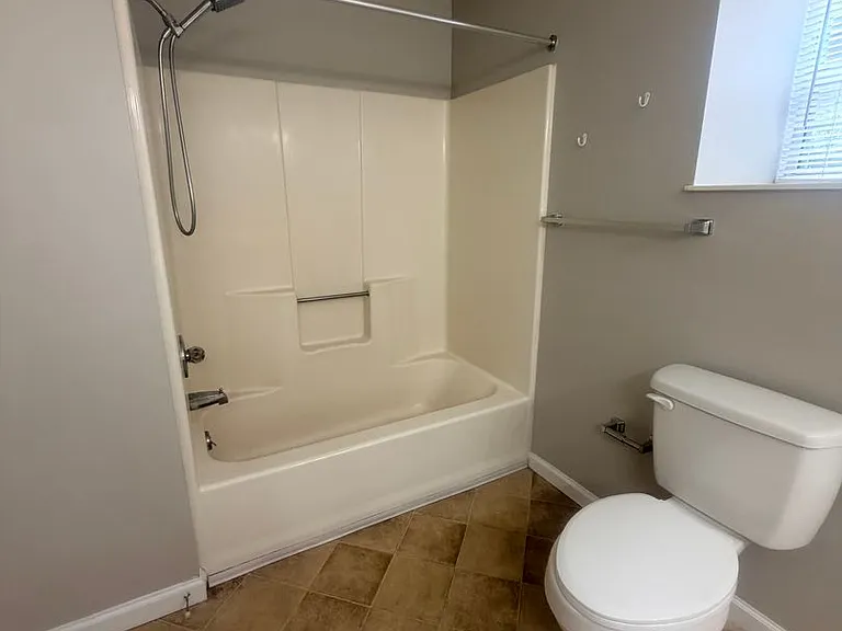2519 Cedar Ln NE — Photo 28