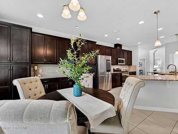 3rd image of 3360 Alandi Dr