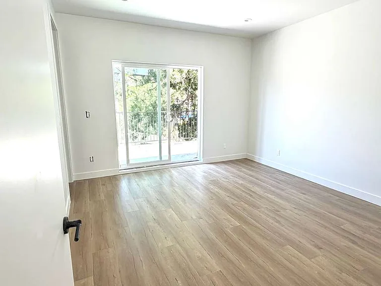 1177 3/4 Leighton Ave #1 — Photo 10