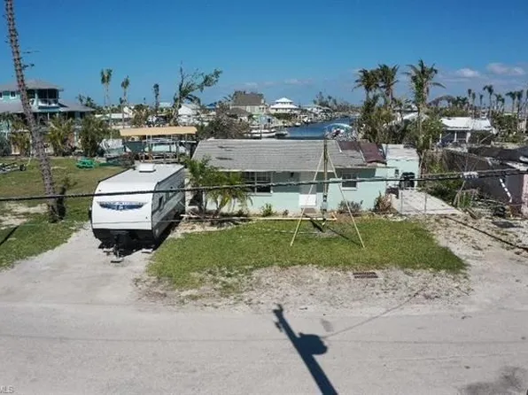 3456 1st Ave, Saint James City, FL 33956