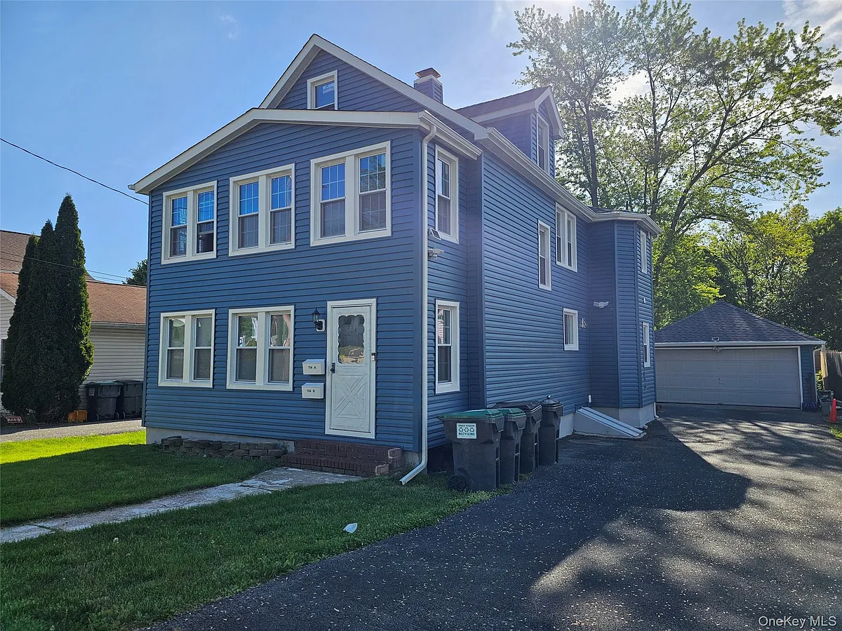 Building Photo - 704 Tower Ave #A