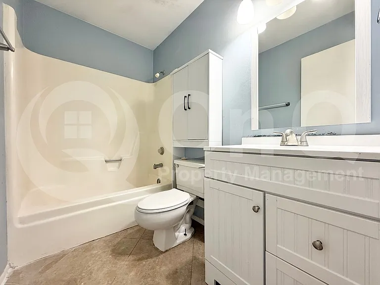 8051 N 32nd Ln — Photo 13
