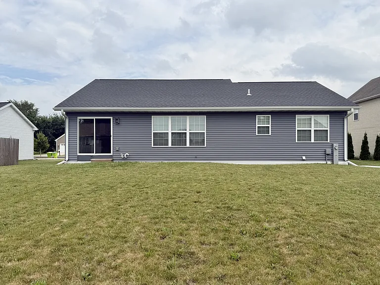 118 Cedar Ave — Photo 23