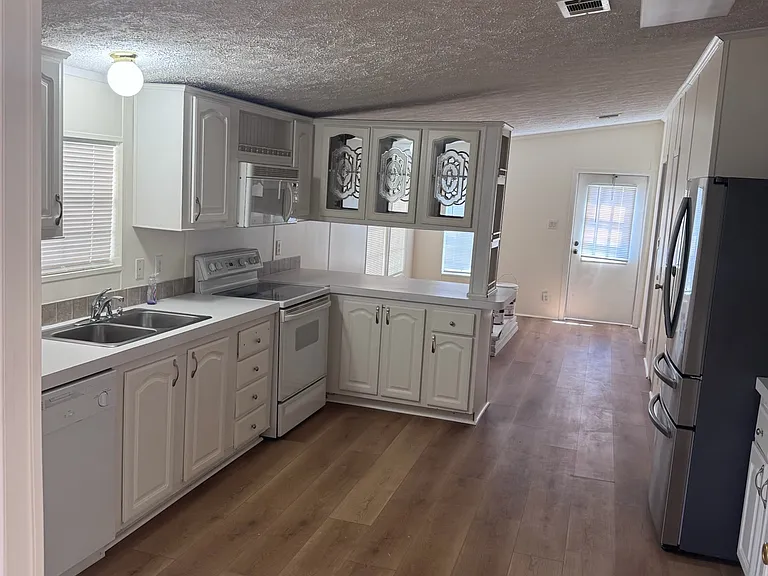 2728 S Pleasant Oak Ct — Photo 3