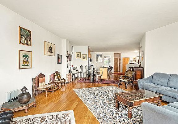 4th image of 258 Saint Nicholas Ave APT 4A