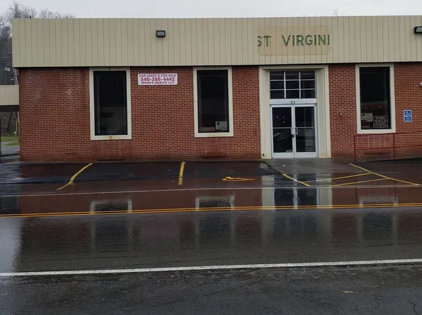 40 Main St, Boones Mill, VA 24065