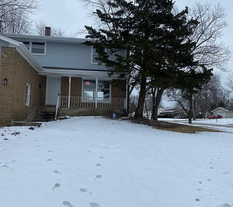 1st image of 927 Blackhawk Dr