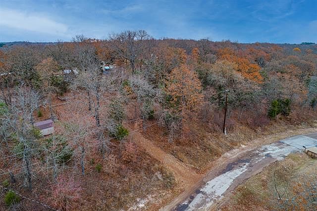 2nd image of N Lake Dr
