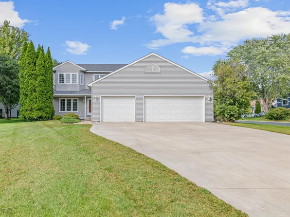 1195 Prairie Ln, Shakopee, MN 55379
