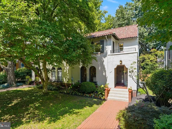 3819 Veazey St NW, Washington, DC 20016