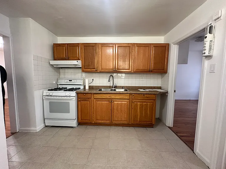89 W 21st St #1 — Photo 7