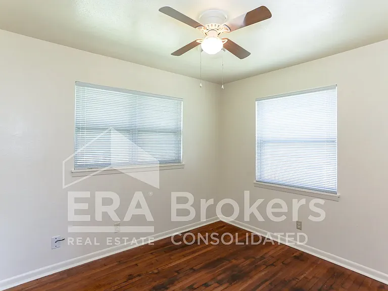 1401 Illinois Ave — Photo 18