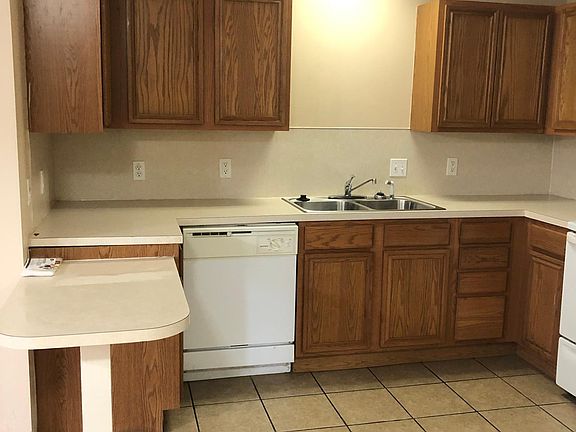 4th image of 303 N Chicago Ave APT A