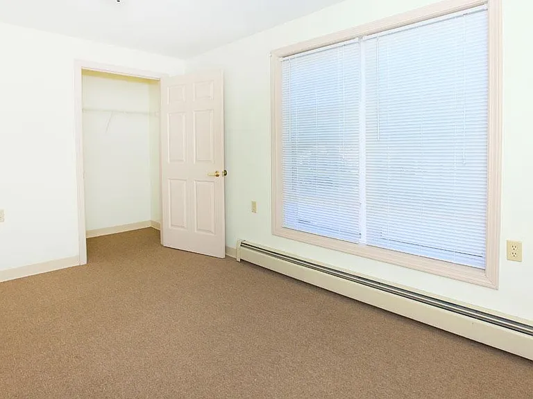 125 Meadow Ln — Photo 4