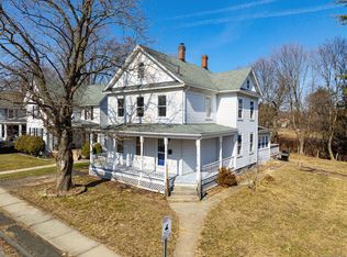 5 Pleasant St, Windsor Locks, CT 06096