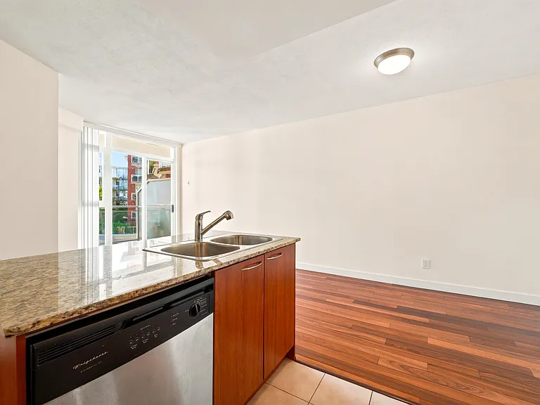4028 Knight St #516 — Photo 8