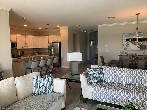 2nd image of 11601 Onyx Cir