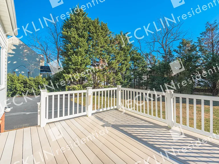 10653 Anna Marie Dr — Photo 42